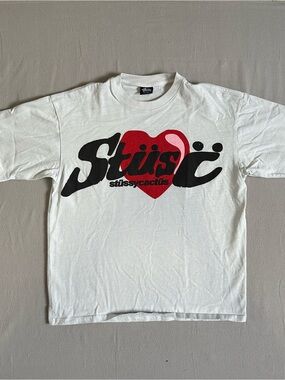 Streetwear Graphic Tee Heart Logo White Shirt Size L Y2K Aesthetic